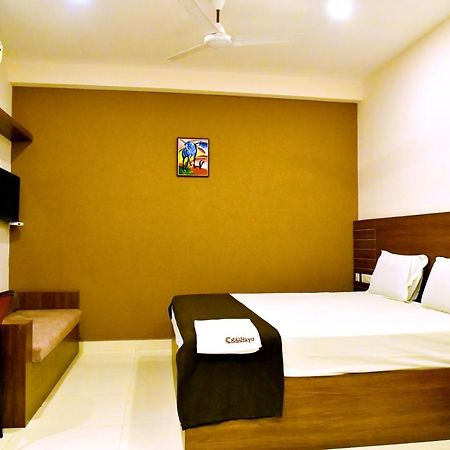 Hotel Chanakya Palakkad Buitenkant foto