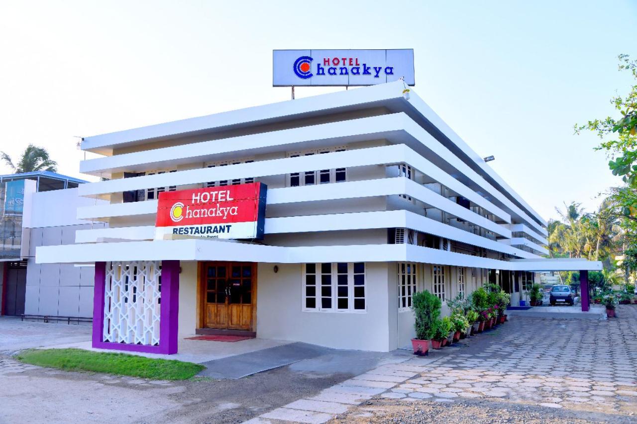 Hotel Chanakya Palakkad Buitenkant foto