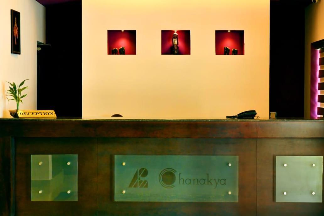 Hotel Chanakya Palakkad Buitenkant foto